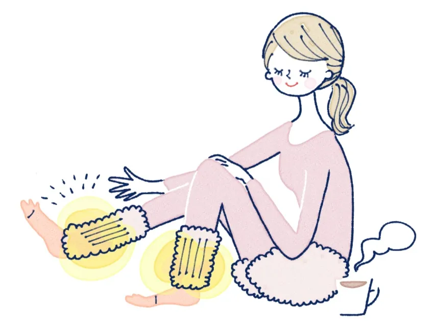 レッグウォーマーで足首を温める女性のイラスト。1月の冷え対策として腎を養うセルフケアを表している