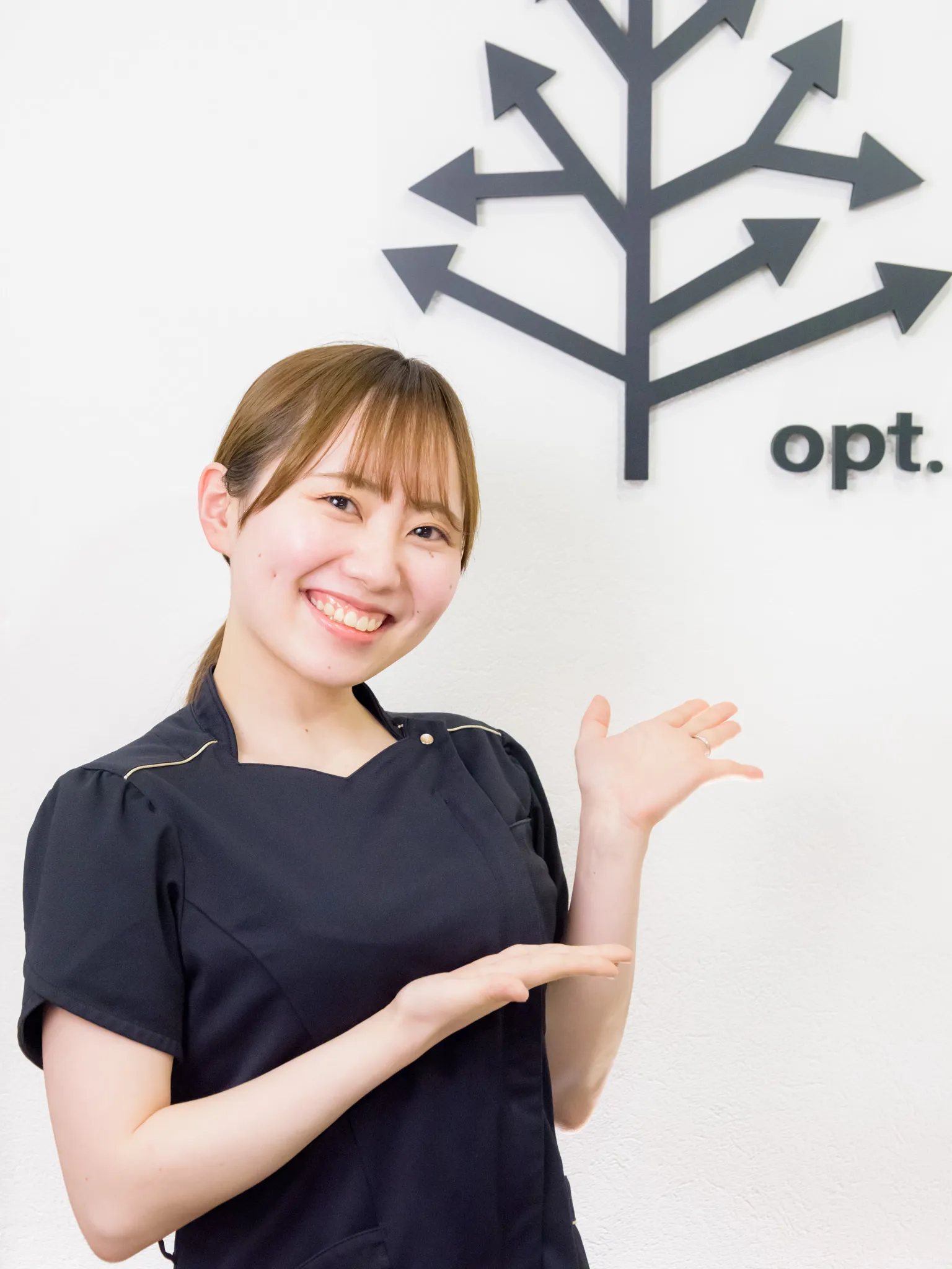 スタッフ紹介｜岩本 ことね｜妊活・女性ケアが得意な鍼灸師｜opt.鍼灸